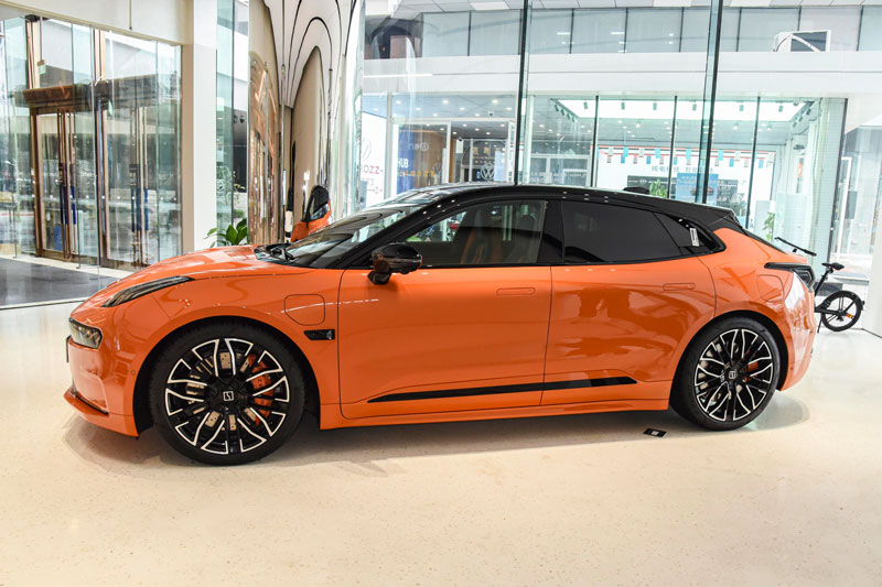 Xe điện công suất 400 mã lực, phạm vi hoạt động 1.032 km/lần sạc, giá cực sốc