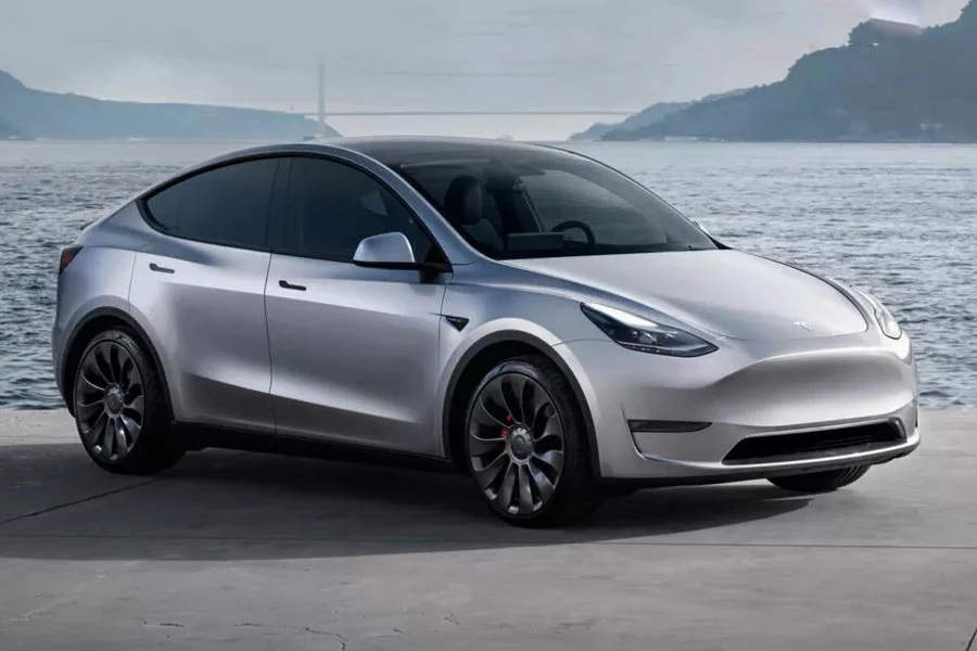 Tesla Model Y RWD 2024.