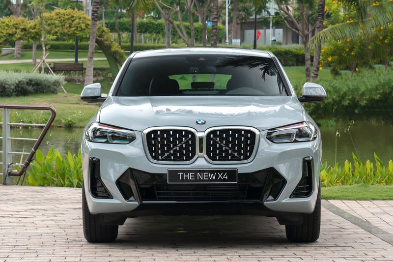 Bảng giá xe BMW tháng 10/2023: Ưu đãi 50% lệ phí trước bạ