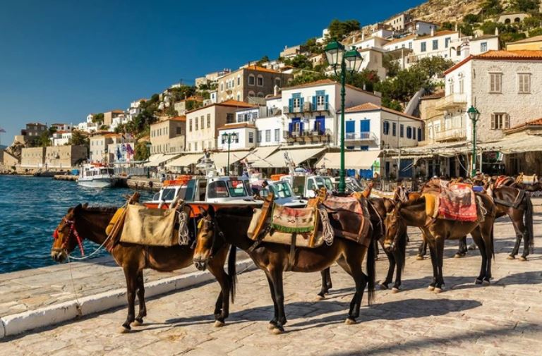 Hòn đảo không có bóng dáng của ô tô, không gian yên bình khiến thời gian như ngừng trôi