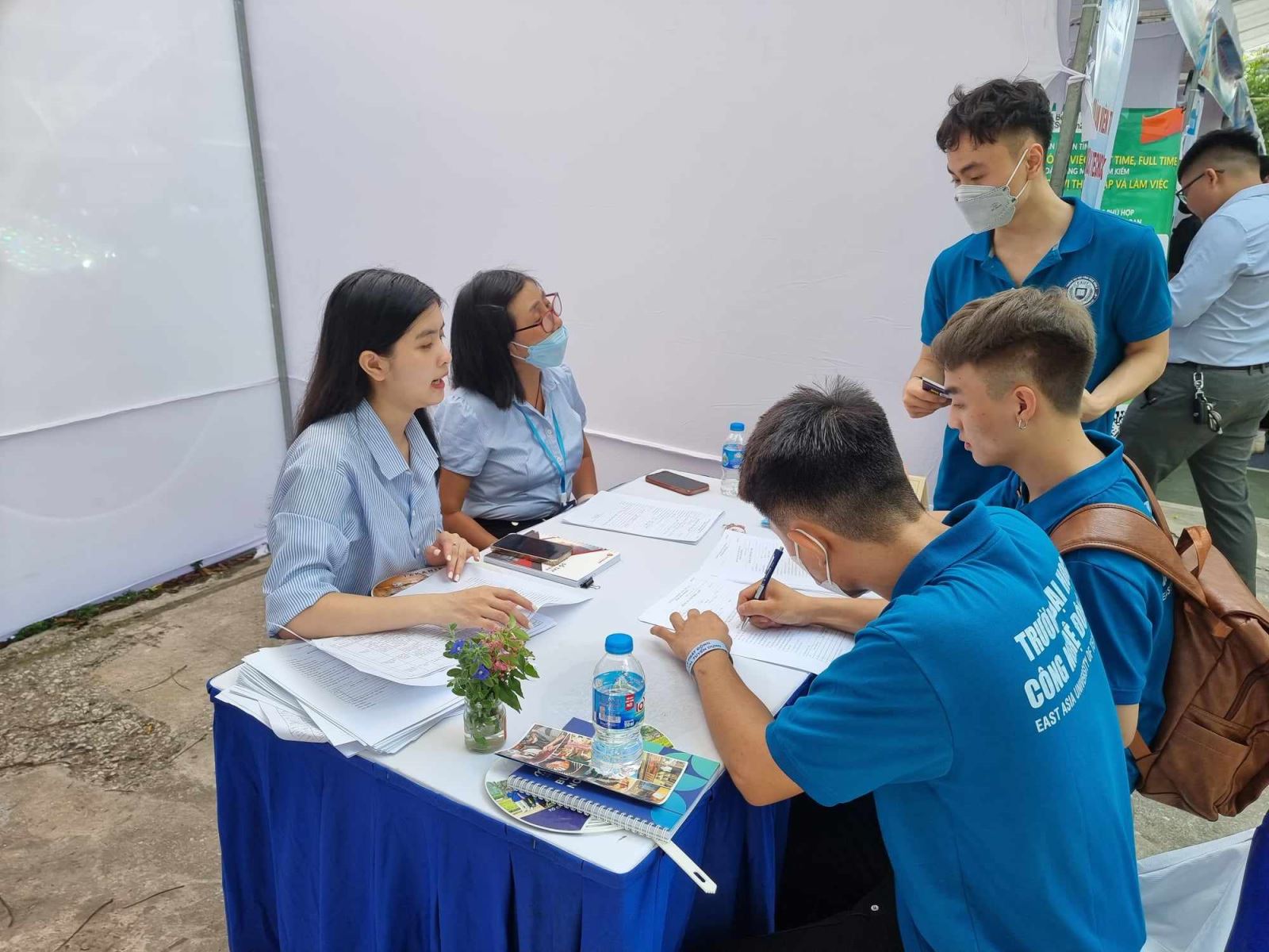 Những ngành nghề nào đang có nhu cầu tuyển dụng dịp cuối năm?