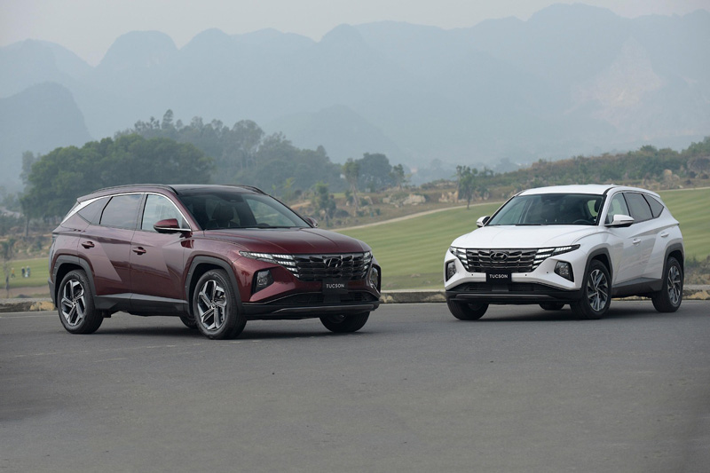 Hyundai Tucson, Santa Fe giảm giá sâu kỷ lục đến gần 200 triệu đồng