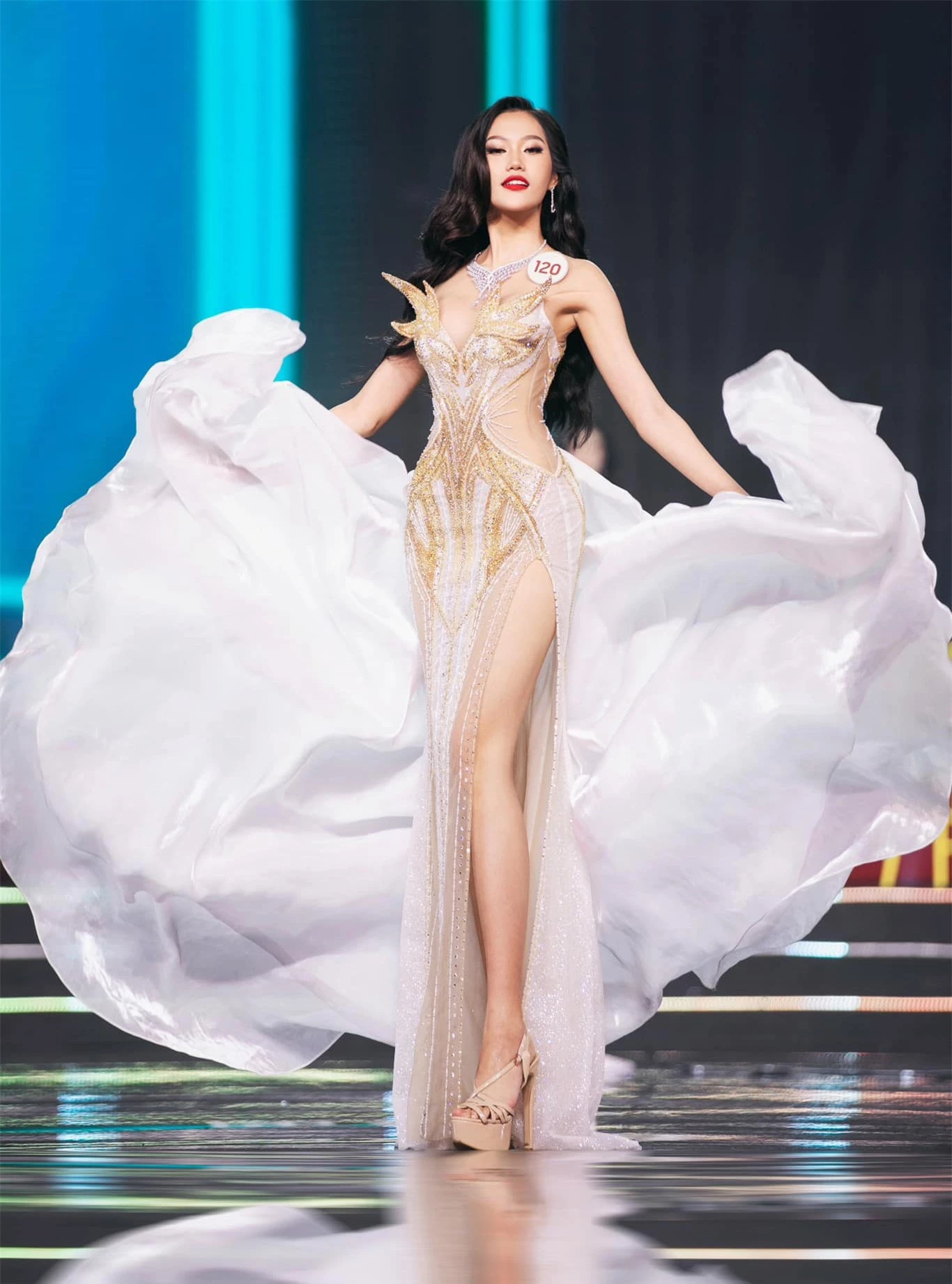 Nhiều người đẹp quen mặt thi Hoa hậu Hoàn vũ Việt Nam 2023 ảnh 9