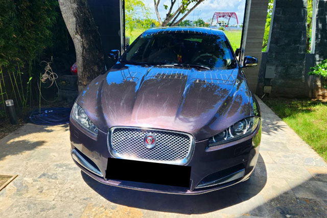 800 triệu muốn mua xe sang ít đụng hàng trong phân khúc ‘Mẹc E’ thì chiếc Jaguar XF này là lựa chọn đáng tham khảo