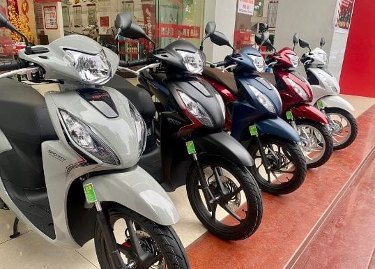 "Xe ga quốc dân" Honda Vision giảm giá mạnh trong tháng 10