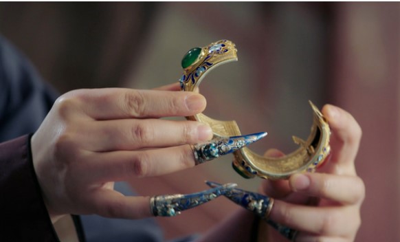 Vì sao phi tần luôn để móng tay dài, không rời hộ giáp: Ngoài thể hiện quyền lực còn lý do bí ẩn đằng sau