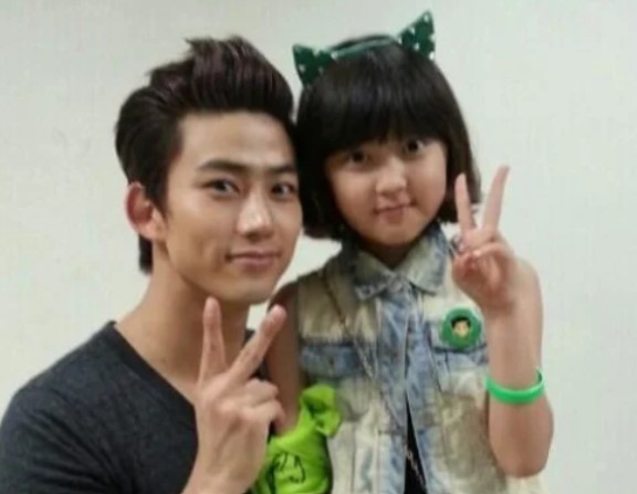 Sao nhí Dream High từng bị đuổi cổ khỏi đoàn phim do bố đẻ yêu sách giờ ra sao?