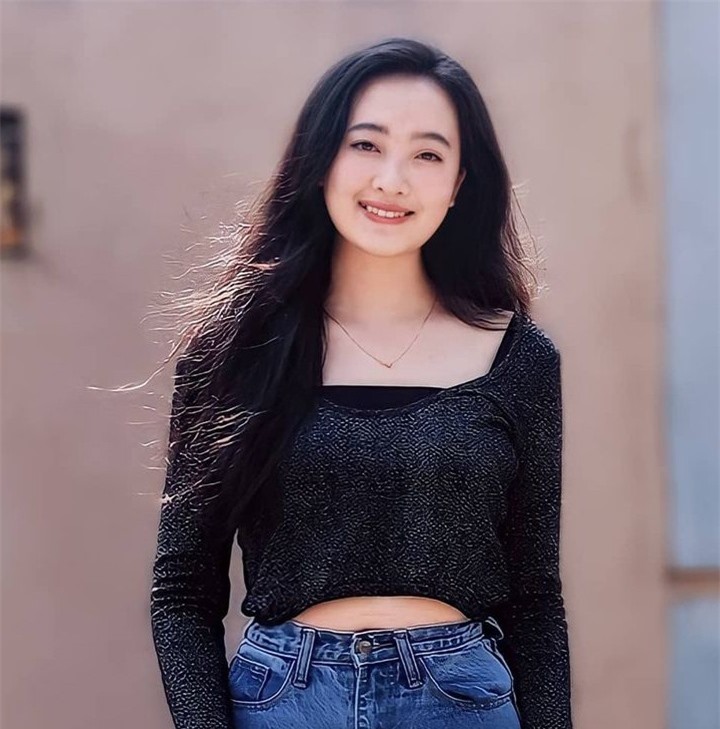 Nhan sắc đời thường người đẹp Lào sang Việt Nam thi hoa hậu ảnh 15