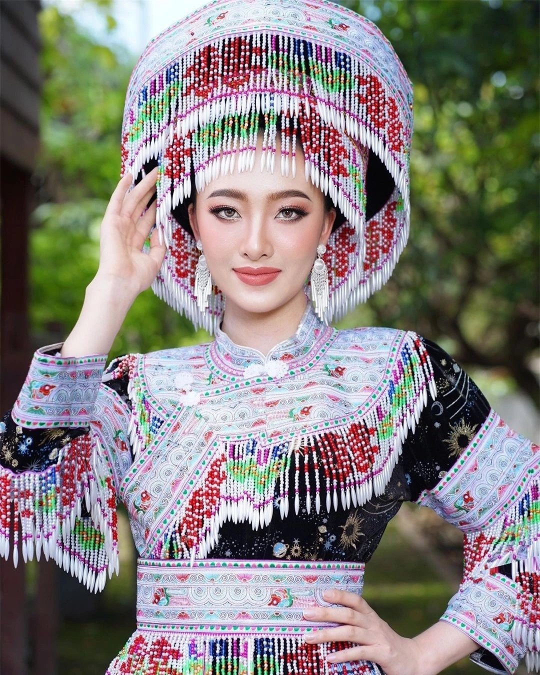 Nhan sắc đời thường người đẹp Lào sang Việt Nam thi hoa hậu ảnh 16