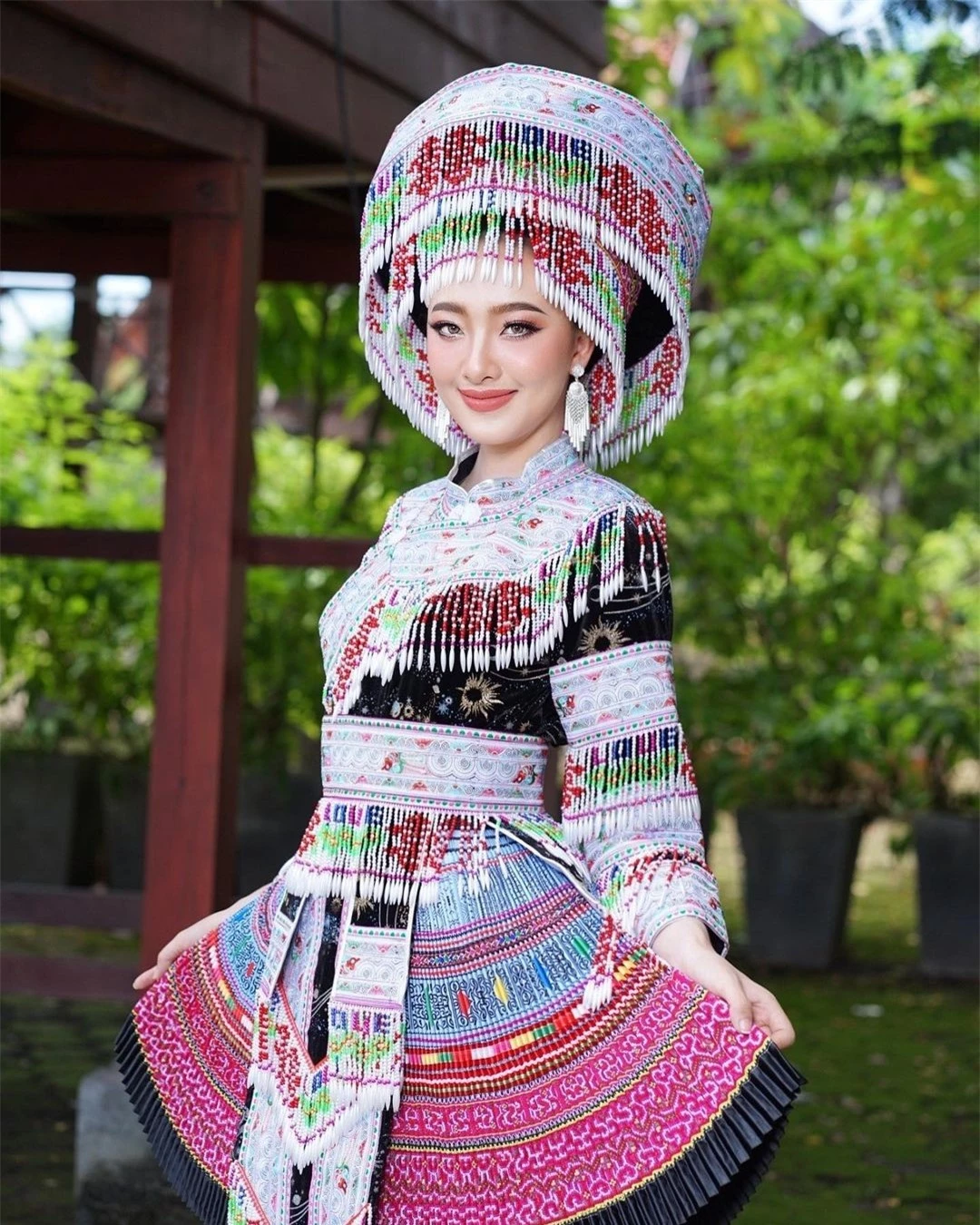 Nhan sắc đời thường người đẹp Lào sang Việt Nam thi hoa hậu ảnh 17