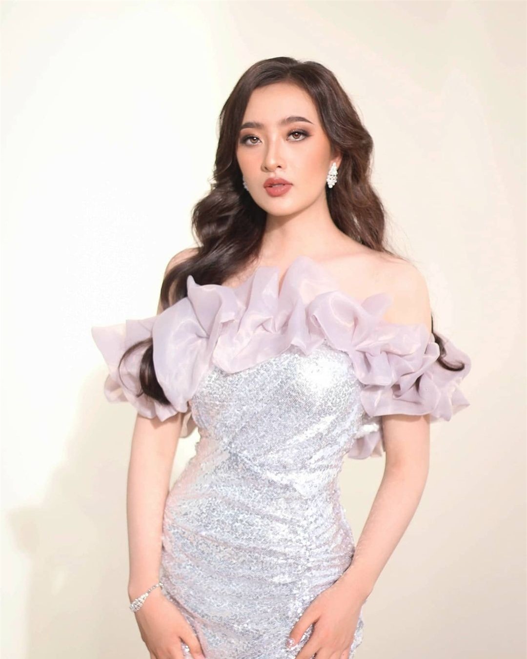 Nhan sắc đời thường người đẹp Lào sang Việt Nam thi hoa hậu ảnh 8