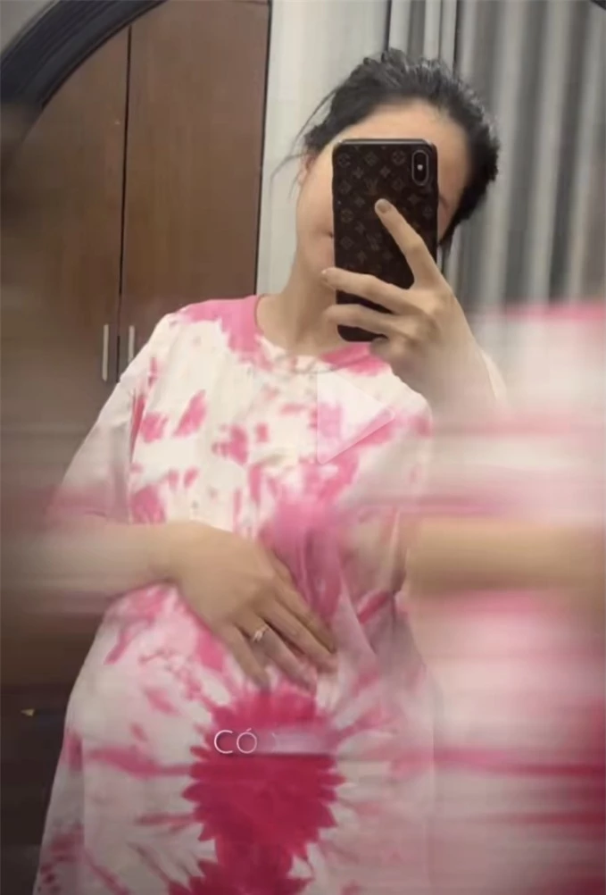 Thiên An bất ngờ đăng tải khoảnh khắc bụng vượt mặt lúc mang thai con gái đầu lòng 