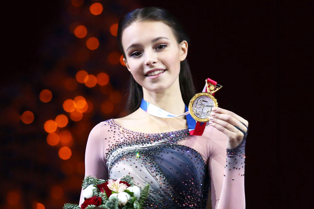 'Thiên thần' trượt băng tuổi teen người Nga từng giành HCV Olympic