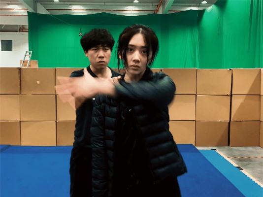 Mỹ nhân 10X gây ấn tượng với vai dị nhân giỏi võ ảnh 4