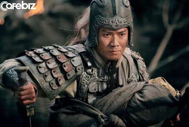 Công Tôn Toản có 3 danh tướng, Tào Tháo, Lưu Bị mỗi người sở hữu một người, người còn lại cũng lợi hại không kém