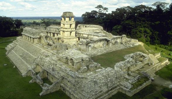 Xây khách sạn, hãi hùng thấy mộ cổ ngay dưới nền