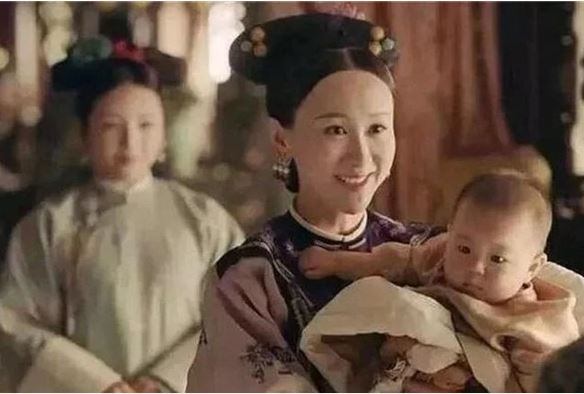 Phi tần nhà Thanh sợ nhất điều gì sau khi được hoàng đế sủng ái?