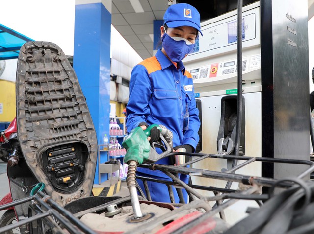 Nâng nguồn dự trữ xăng, dầu lên 80 ngày