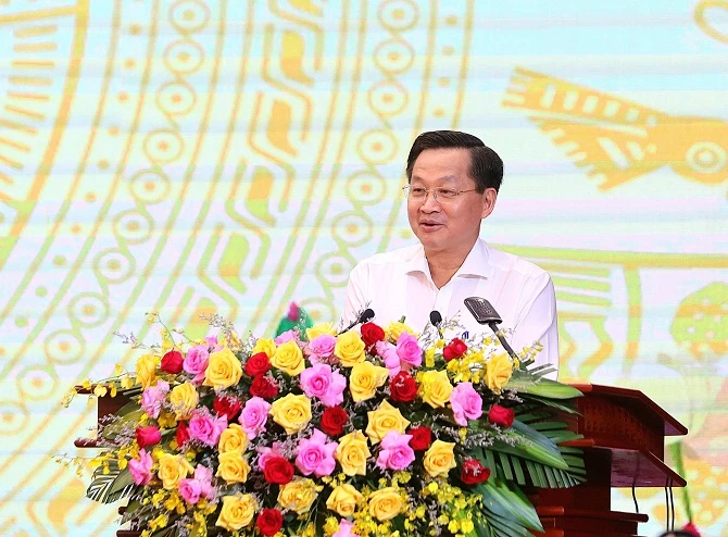 Phó Thủ tướng Chính phủ Lê Minh Khái chúc mừng tỉnh Sóc Trăng hoàn thành cơ bản công tác quy hoạch.