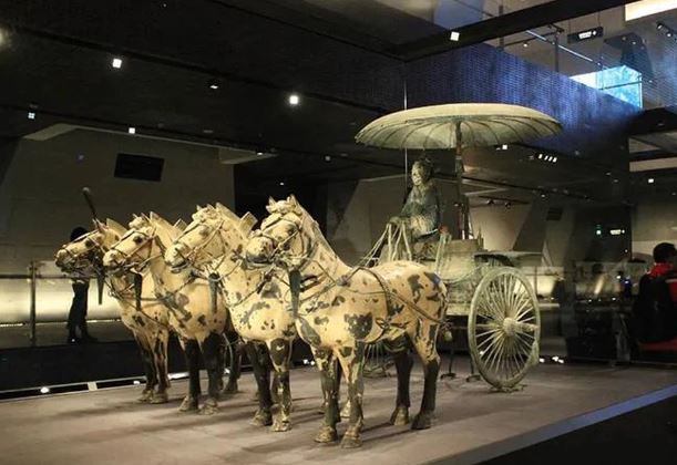 Bí ẩn cỗ xe 'giường nằm' của Tần Thủy Hoàng, hơn 2.000 năm vẫn hoạt động