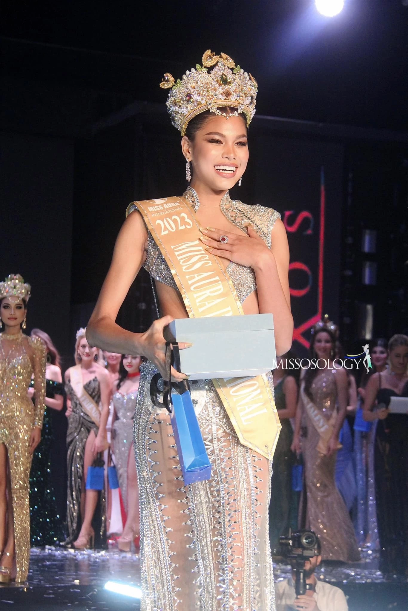 Á hậu Hòa bình Thái Lan đăng quang cuộc thi sắc đẹp quốc tế ảnh 1