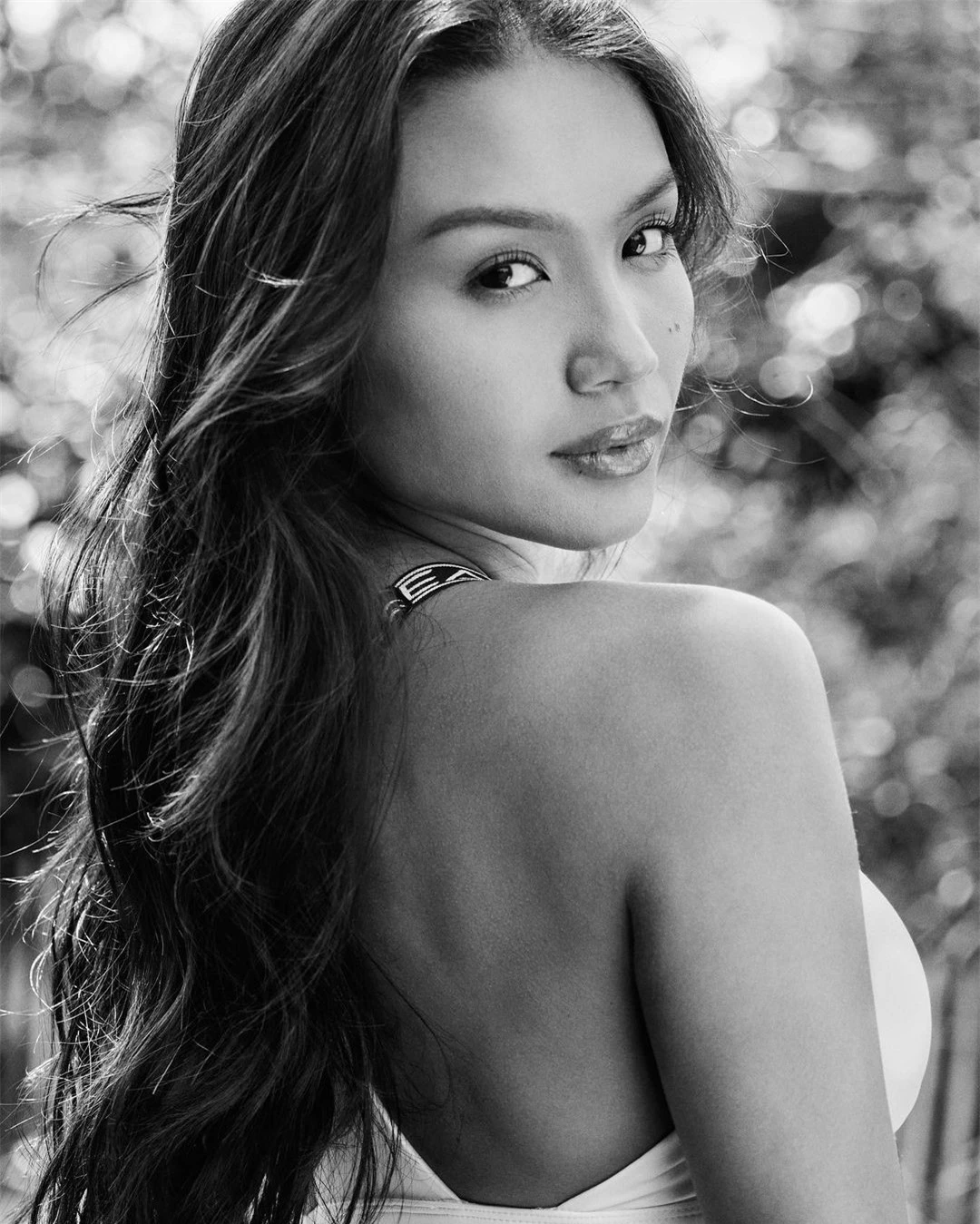 Người đẹp lai Việt giành ngôi Á hậu 1 tại Hoa hậu Mỹ ảnh 23