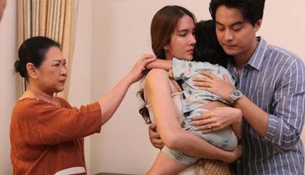 Về quê đón con, tôi hốt hoảng thấy thằng bé nằm dài ra sàn còn ông bà túc trực làm điều không thể chấp nhận được