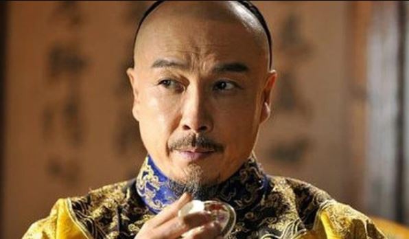 Khang Hi vi hành về lập tức yêu cầu cả hoàng cung thay đổi một thứ, bữa ăn của vua cũng đầy sự khác biệt