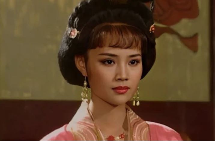 Nữ tể tướng từng là nô tì, bị khắc chữ lên mặt vì yêu nam sủng của Võ Tắc Thiên