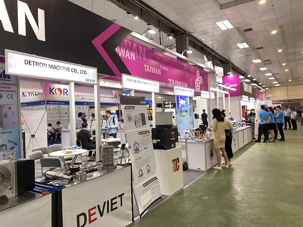 Hàng trăm doanh nghiệp nước ngoài tham dự triển lãm cơ khí MTA Hanoi 2023