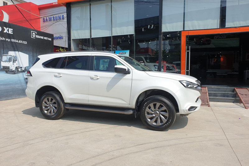 Đối thủ của Ford Everest giảm giá "sập sàn" đến gần 150 triệu đồng