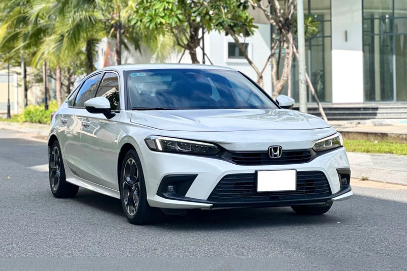 Sau 1 năm lăn bánh, Honda Civic chạy lướt rao bán lại với mức giá khó tin