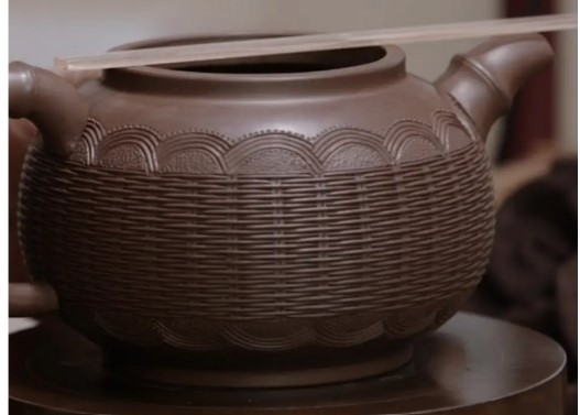 Giải mã những ấm trà có giá đắt bằng cả căn chung cư: Bí quyết nằm ở loại đất quý hơn vàng của Trung Quốc