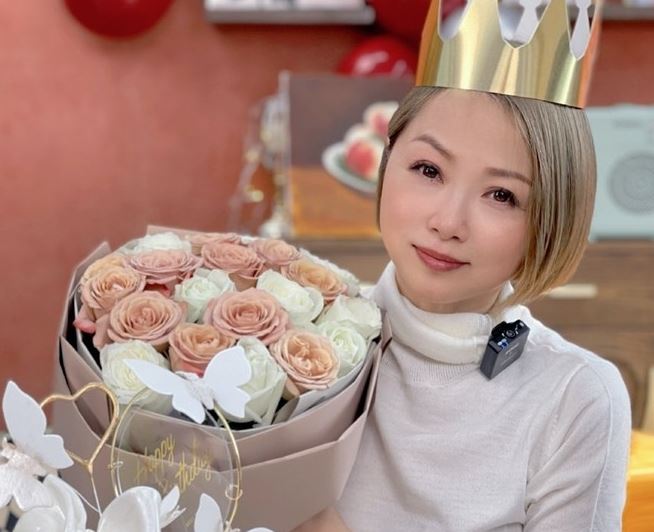 Người đẹp Thiên Long Bát Bộ yêu bạn trai 20 năm nhưng không cưới, ngoại hình tuổi 57 thật khó tin