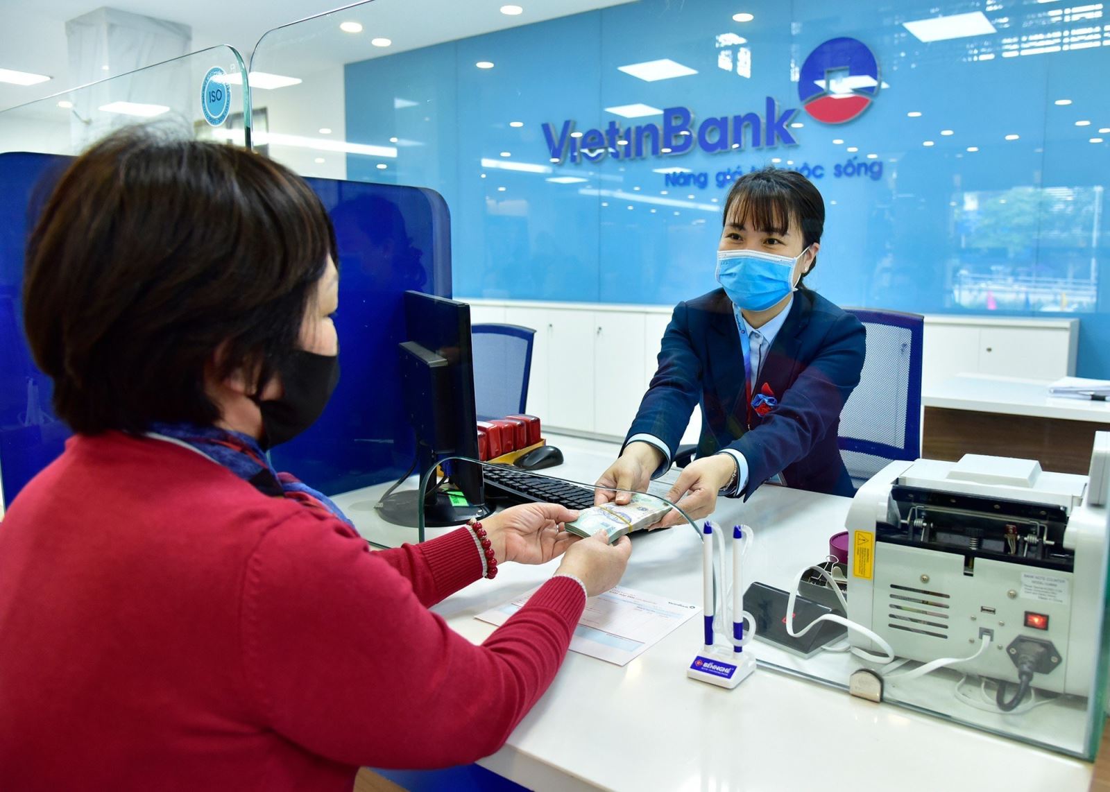 Lãi suất tiền gửi 6,5%/năm dần biến mất khỏi biểu lãi suất ngân hàng