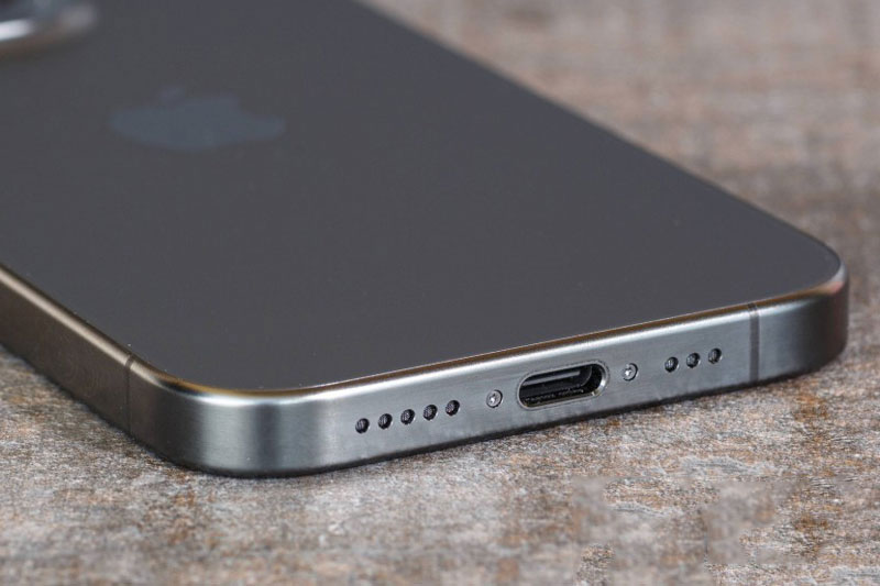 Cổng USB-C trên iPhone 15 là sự thất vọng to lớn mà Apple mang đến cho công nghệ này và người dùng