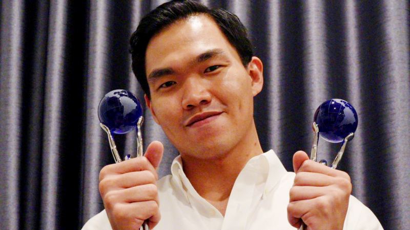 &#x110;&#x1EA1;o di&#x1EC5;n Vi&#x1EC7;t ki&#x1EC1;u t&#x1EEB;ng th&#x1EAF;ng gi&#x1EA3;i LHP ng&#x1EAF;n t&#x1EA1;i Hollywood v&#x1EC1; Vi&#x1EC7;t Nam l&#xE0;m phim