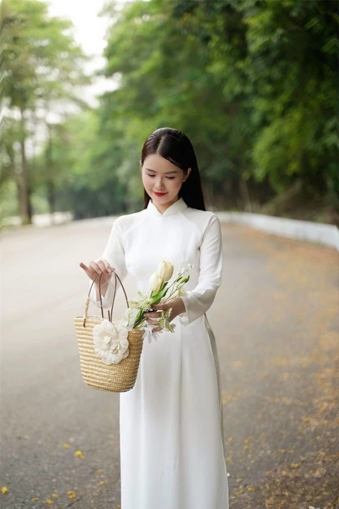  Trước khi tham gia Mrs Grand Vietnam 2023, Sao Mai từng tham gia cuộc thi Người đẹp xứ Mường và giành giải 3 chung cuộc. Bên cạnh đó, cô còn giành giải phụ “Người đẹp trình diễn trang phục dạ hội đẹp nhất”. 