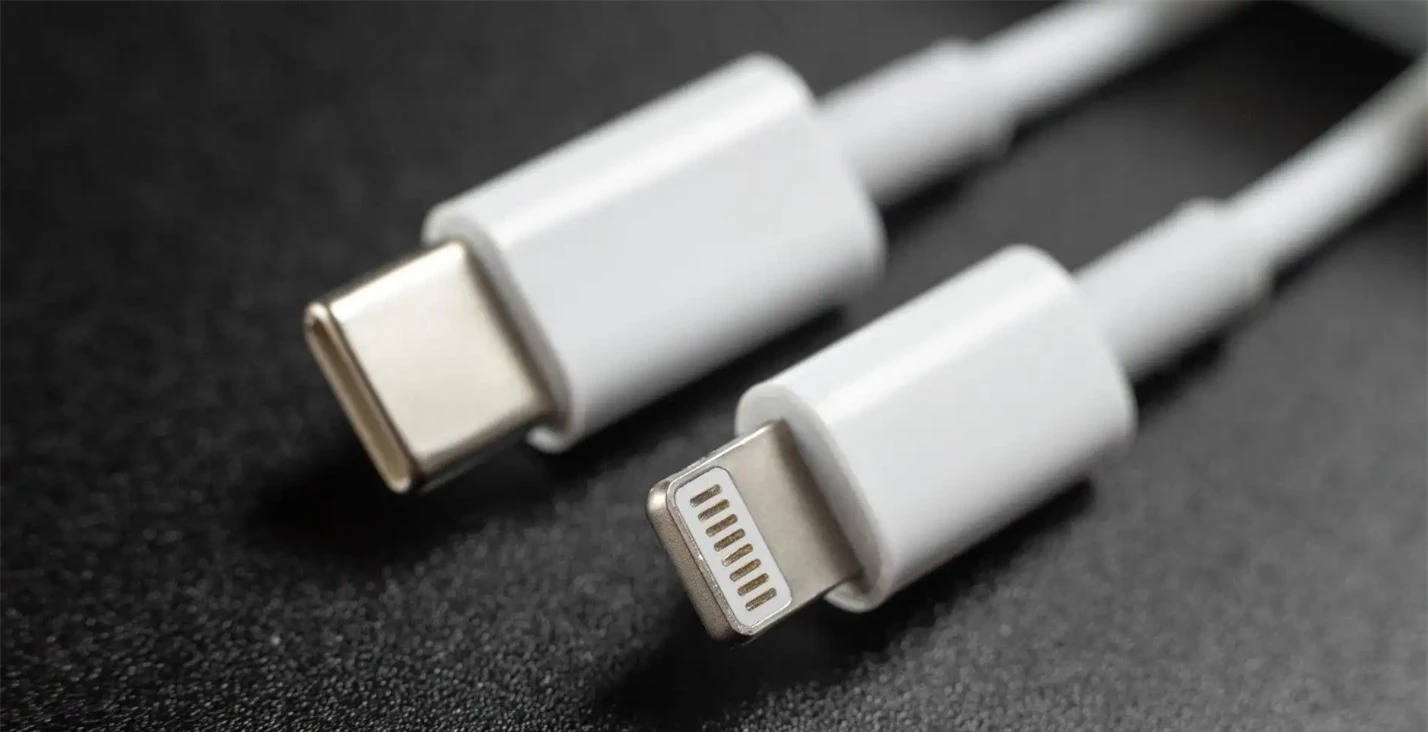 iPhone 15 có “xác” USB-C nhưng “hồn” Lightning.jpg