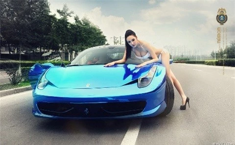 Bikini mát lạnh bên ngựa chứng Ferrari ảnh 5