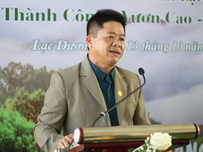 Ông Nguyễn Phục Quốc – Phó Chủ tịch Hiệp hội Doanh nghiệp tỉnh Lâm Đồng, Chủ tịch Chi hội Doanh nghiệp Lạc Dương, chúc mừng các doanh nhân.