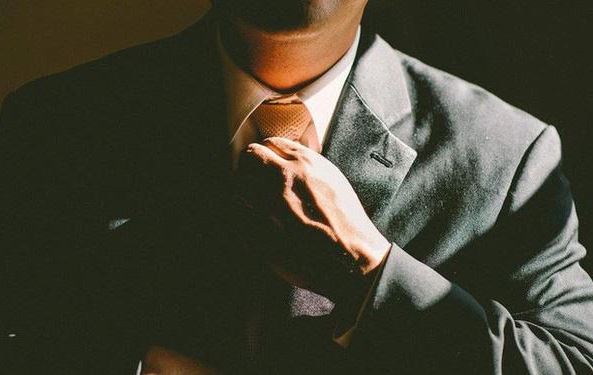 Đàn ông hội tụ đủ 4 đặc điểm này nhất định là "kim cương", sớm làm nên sự nghiệp khiến gia đình tự hào, che chở cho vợ con cả đời