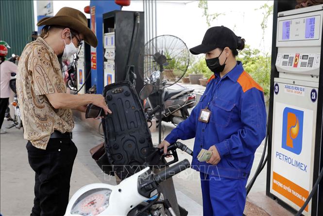 Giảm thuế bảo vệ môi trường hơn 42.000 tỷ đồng để hỗ trợ giá xăng dầu