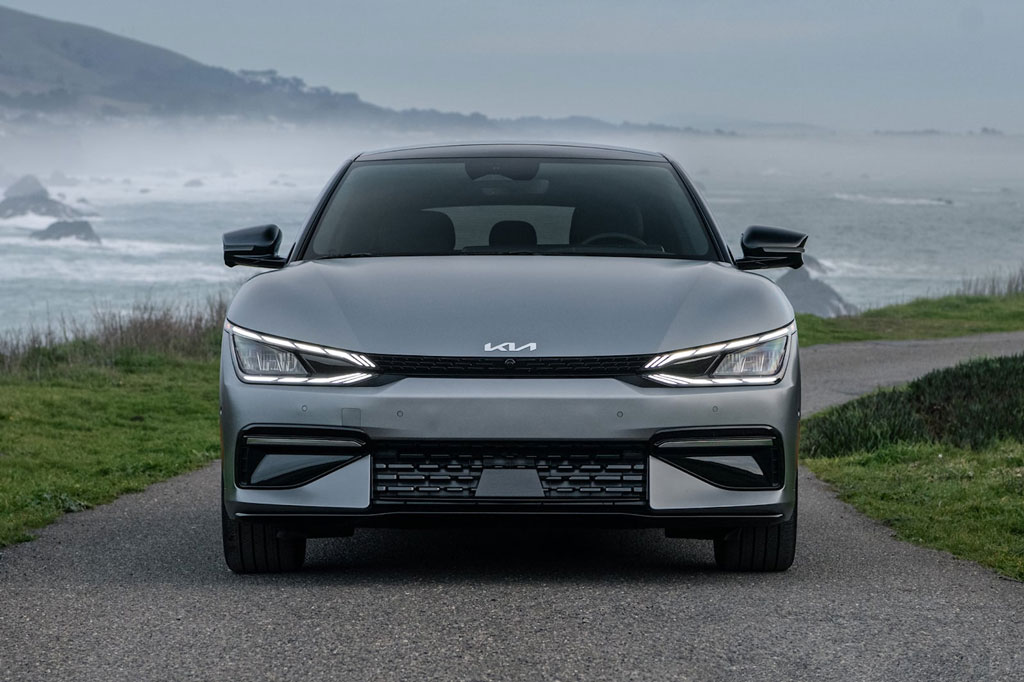 Top 10 xe SUV chạy điện đáng tin cậy nhất năm 2023: Gọi tên Kia EV6