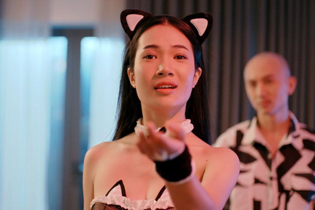 Nhan sắc trồi sụt của ái nữ ông trùm "Biệt dược đen", khán giả không tin nổi là một người