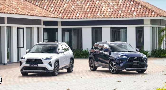 Ôtô 'vào Tết' sớm: Hàng nhiều, giá giảm, khách tha hồ chọn