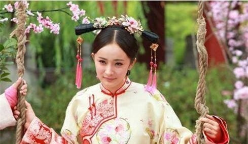 1-nu-quan-thoi-xua-ngoisaovn-w489-h285 4 nữ quan, hoàng tử, hoàng đế