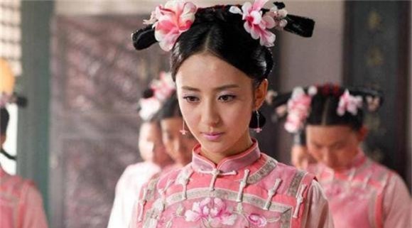 3-nu-quan-thoi-xua-ngoisaovn-w640-h355 2 nữ quan, hoàng tử, hoàng đế