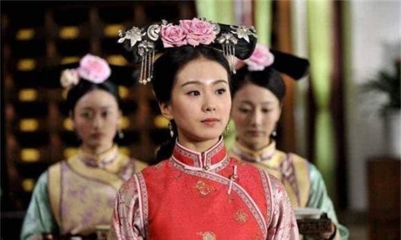 4-nu-quan-thoi-xua-ngoisaovn-w640-h385 1 nữ quan, hoàng tử, hoàng đế