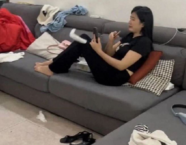 Chê vợ xấu xí không biết ăn diện, chồng ly hôn để cưới nhân tình nhưng sau đó anh liền hối hận